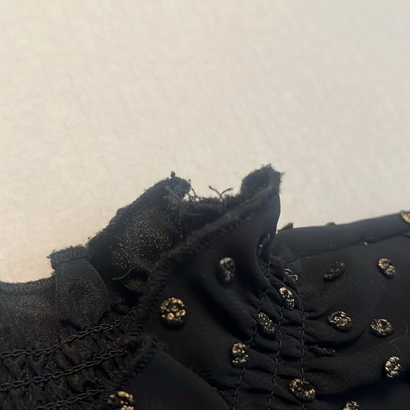 J. Crew Black and Gold Ruffleneck Top with Foil Clip Dot Size M - Picture 7 of 13